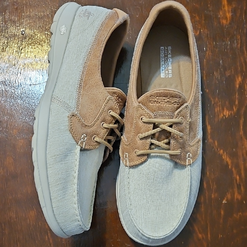 Skechers Womens Sz 10 Brown and Cream Boat Shoes Slip On